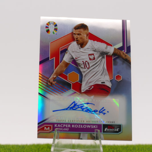 Topps Finest Kacper Kozlowski Autographed